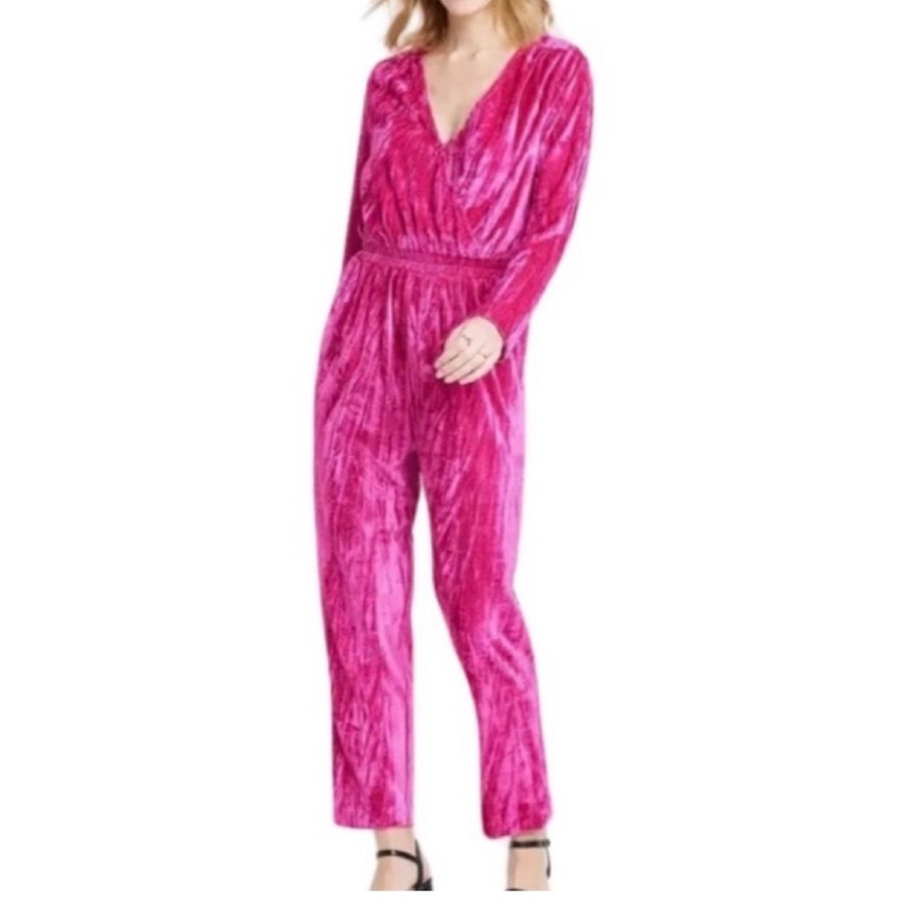 🔥”A NEW DAY” VELVET JUMPSUIT🔥
